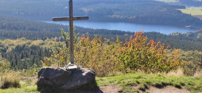 Blick vom Bärensteinüber die Talsperre Cranzahl, 10. Oktober 2021